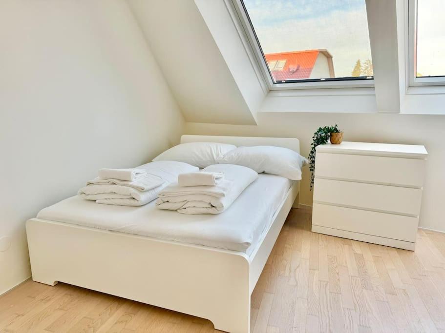 140 M2 Modern Maisonette With Garden & Free Parking Wiedeń